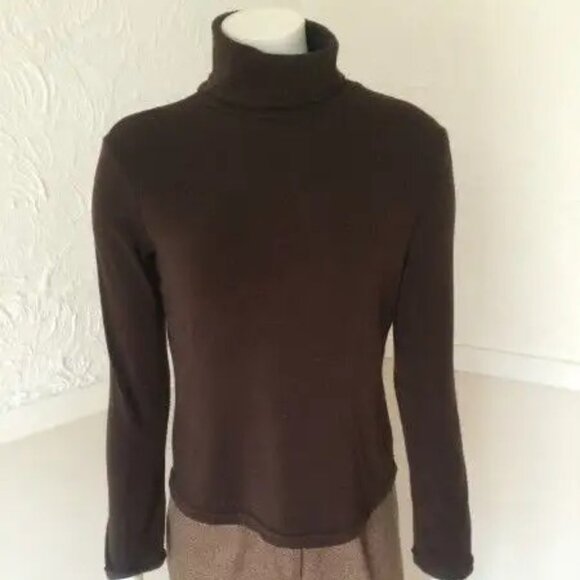 4-pc set lady's wear like new - Picture 8 of 12